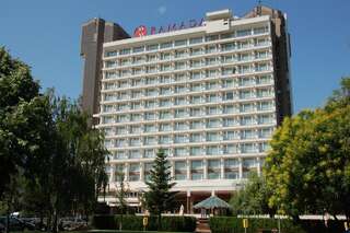 Отель Ramada Parc Hotel Бухарест-1