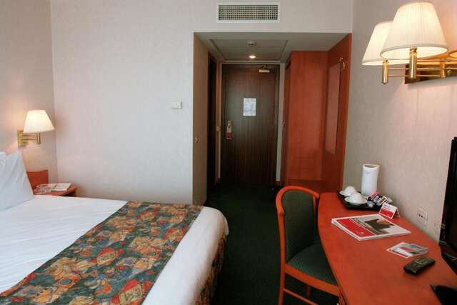 Отель Ramada Parc Hotel Бухарест-53